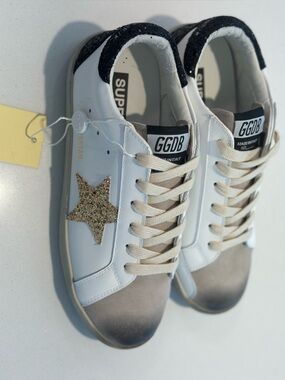 Golden Goose Style Sneakers White Star Distressed Women’s Size 39 NEW